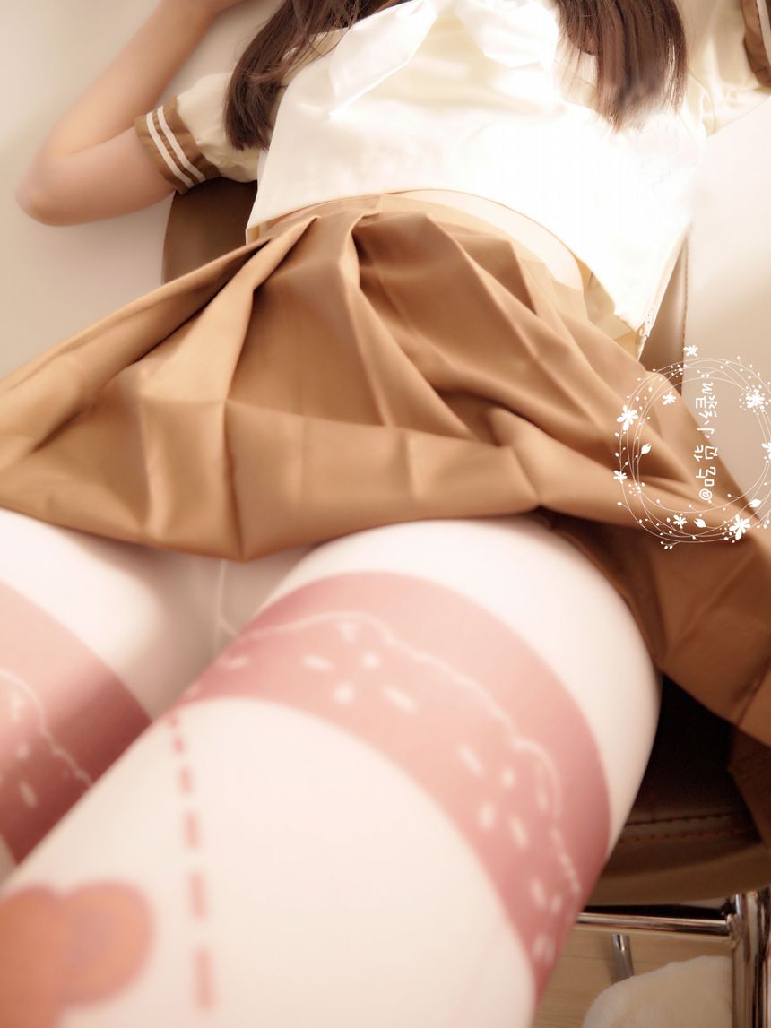 极品萝莉网红吃货小绿MVIP无圣光套图[93P]