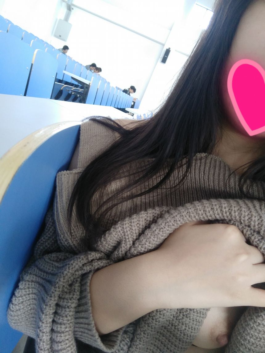 极品萝莉网红安久奈白教室露出无圣光套图[47P]