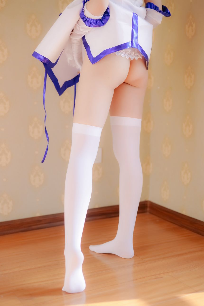 极品萝莉网红少女映画Fate saber无圣光套图[75P]