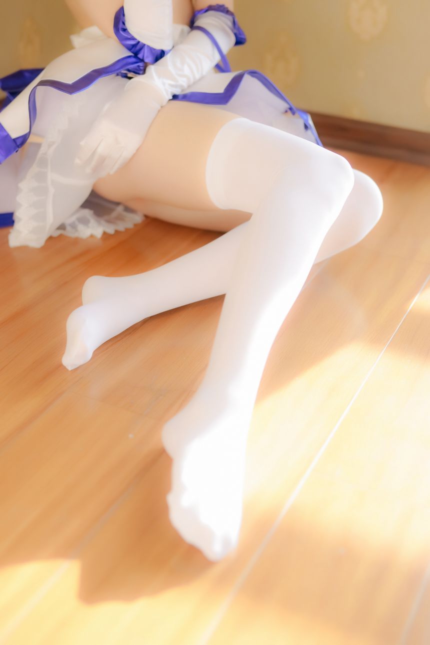 极品萝莉网红少女映画Fate saber无圣光套图[75P]