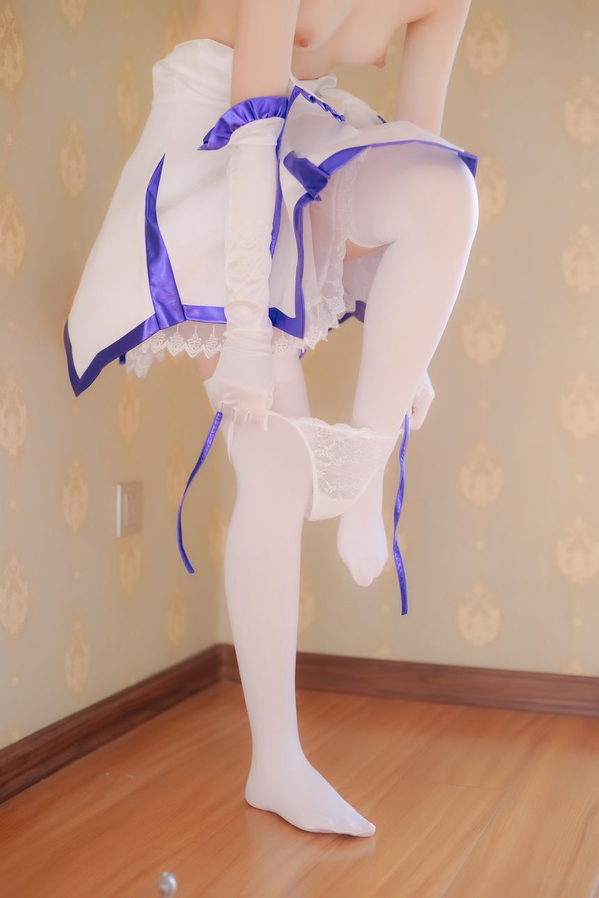 极品萝莉网红少女映画Fate saber无圣光套图[75P]