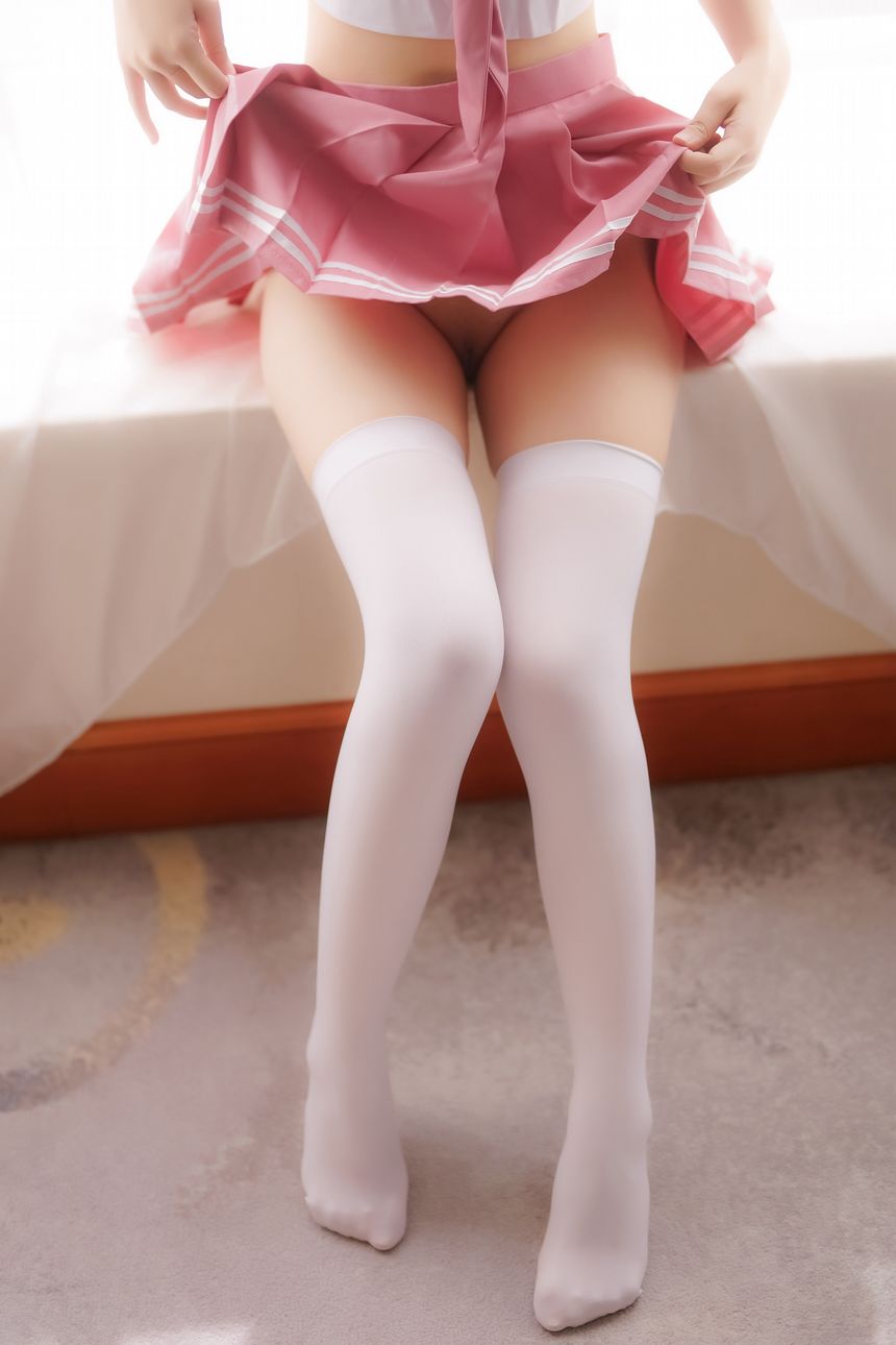 极品萝莉网红少女映画阿斯托尔福水手服无圣光套图[92P]