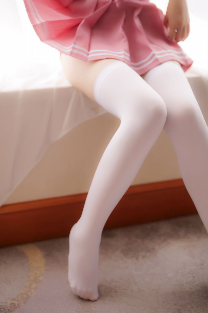 极品萝莉网红少女映画阿斯托尔福水手服无圣光套图[92P]