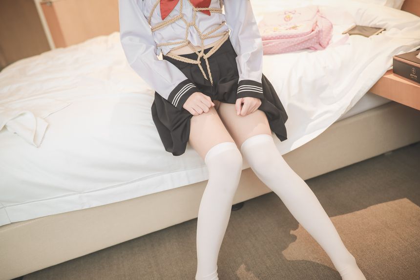 极品萝莉网红工口小妖精制服私房无圣光套图[132P]