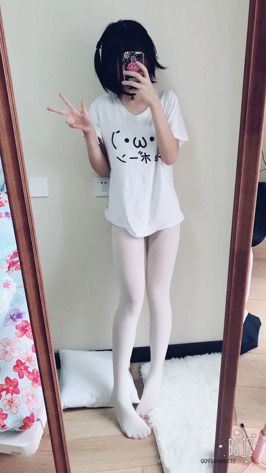 极品萝莉网红悠宝随手拍无圣光套图[44P]