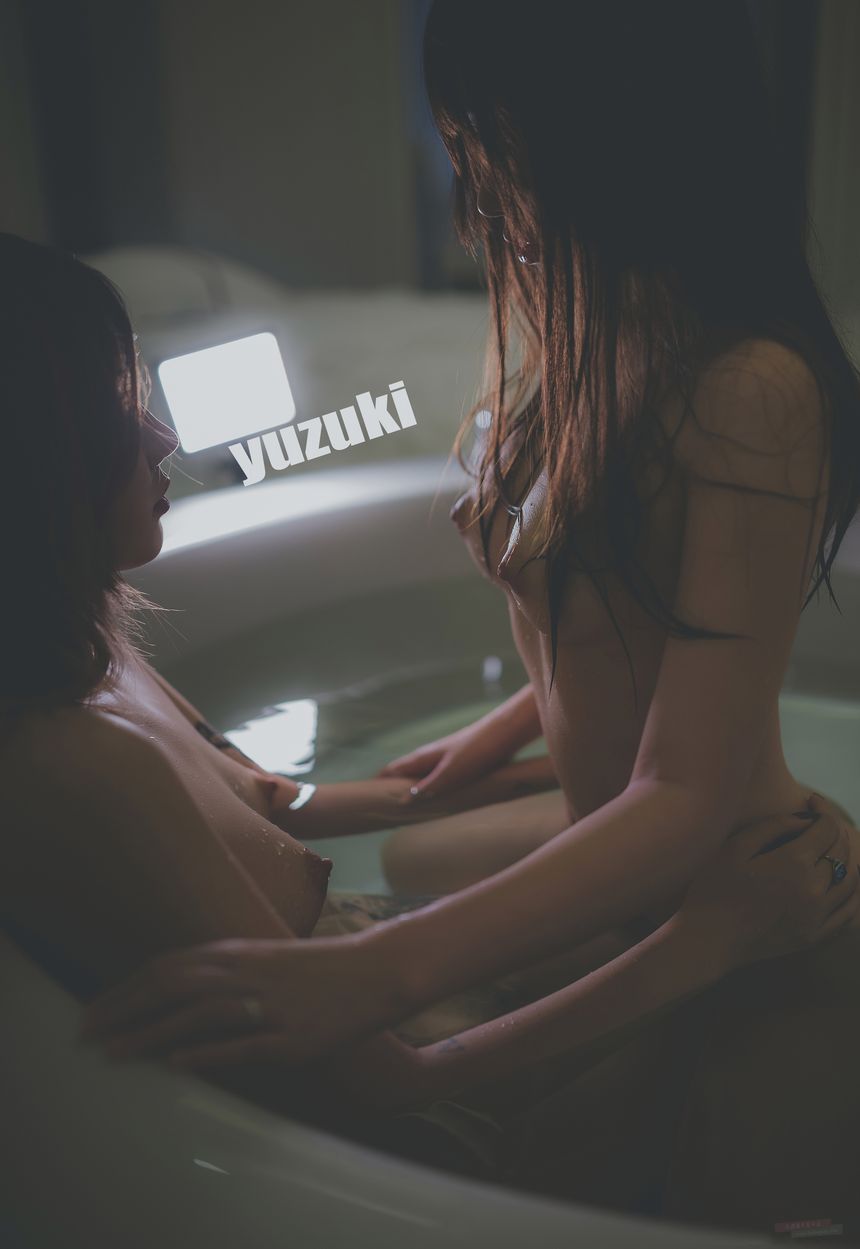 极品萝莉网红柚木两个小姐姐无圣光套图[33P]