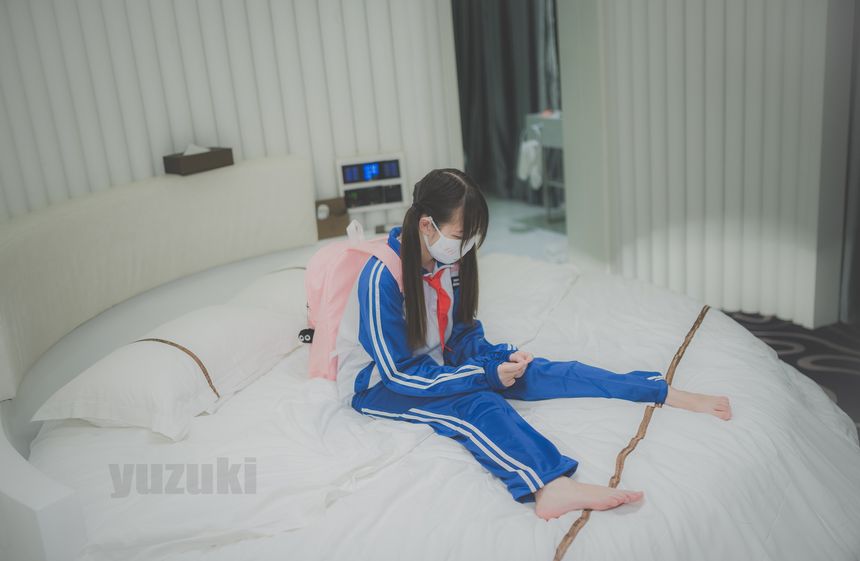 极品萝莉网红柚木之校服无圣光套图[33P]