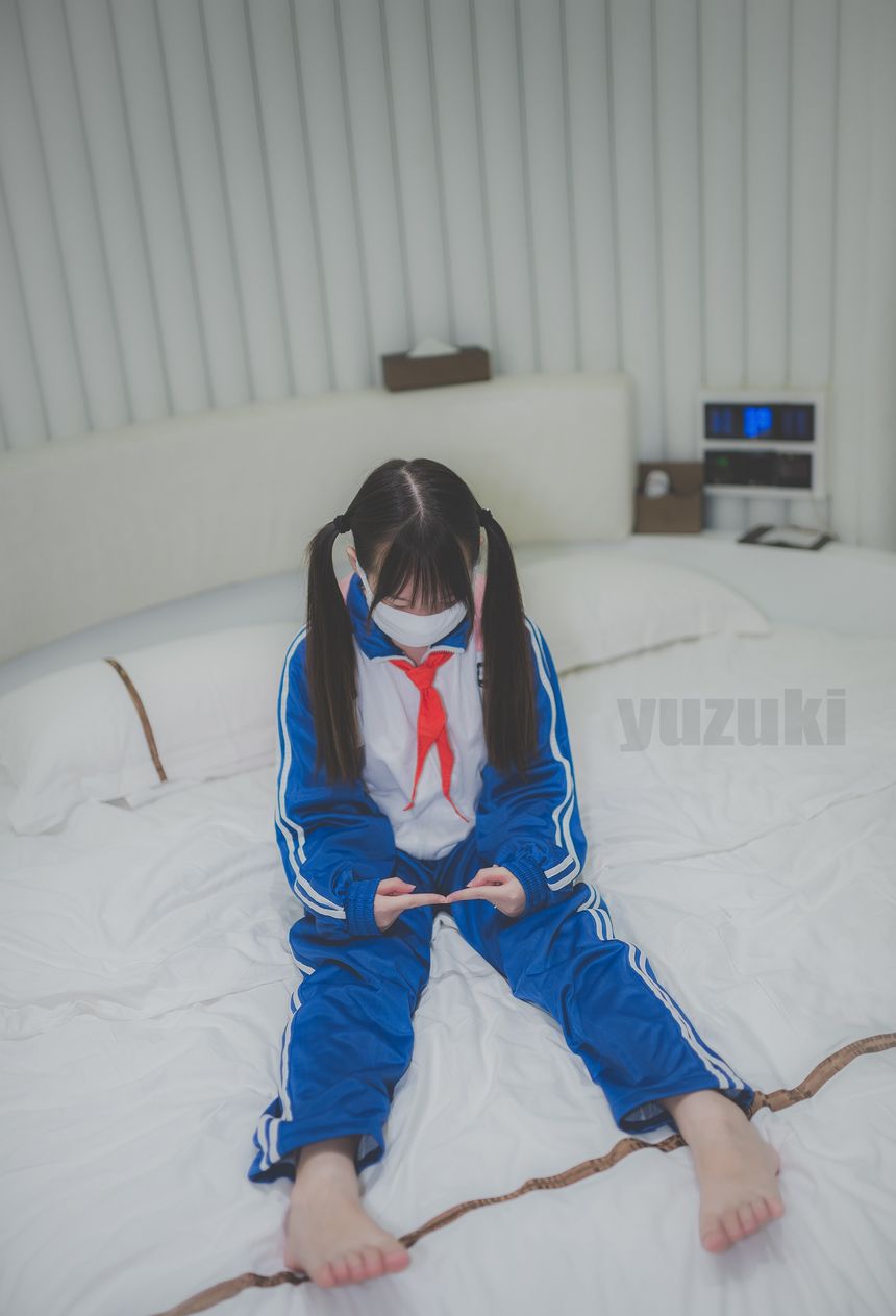 极品萝莉网红柚木之校服无圣光套图[33P]