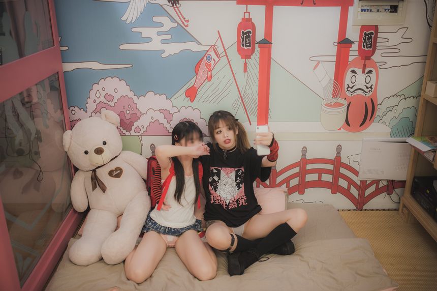 极品萝莉网红柚木姐妹H行为无圣光套图[93P]