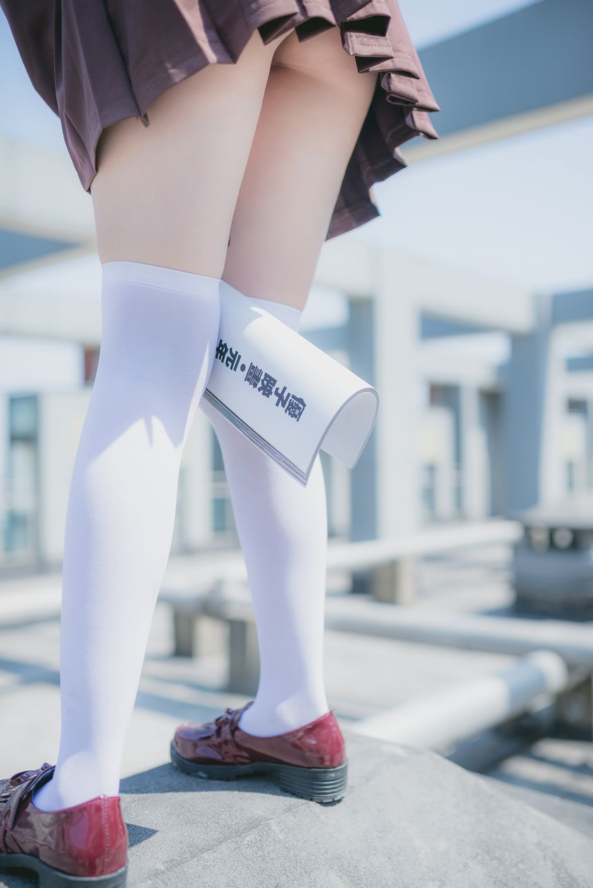 极品萝莉网红柚木私拍无圣光套图[78P]