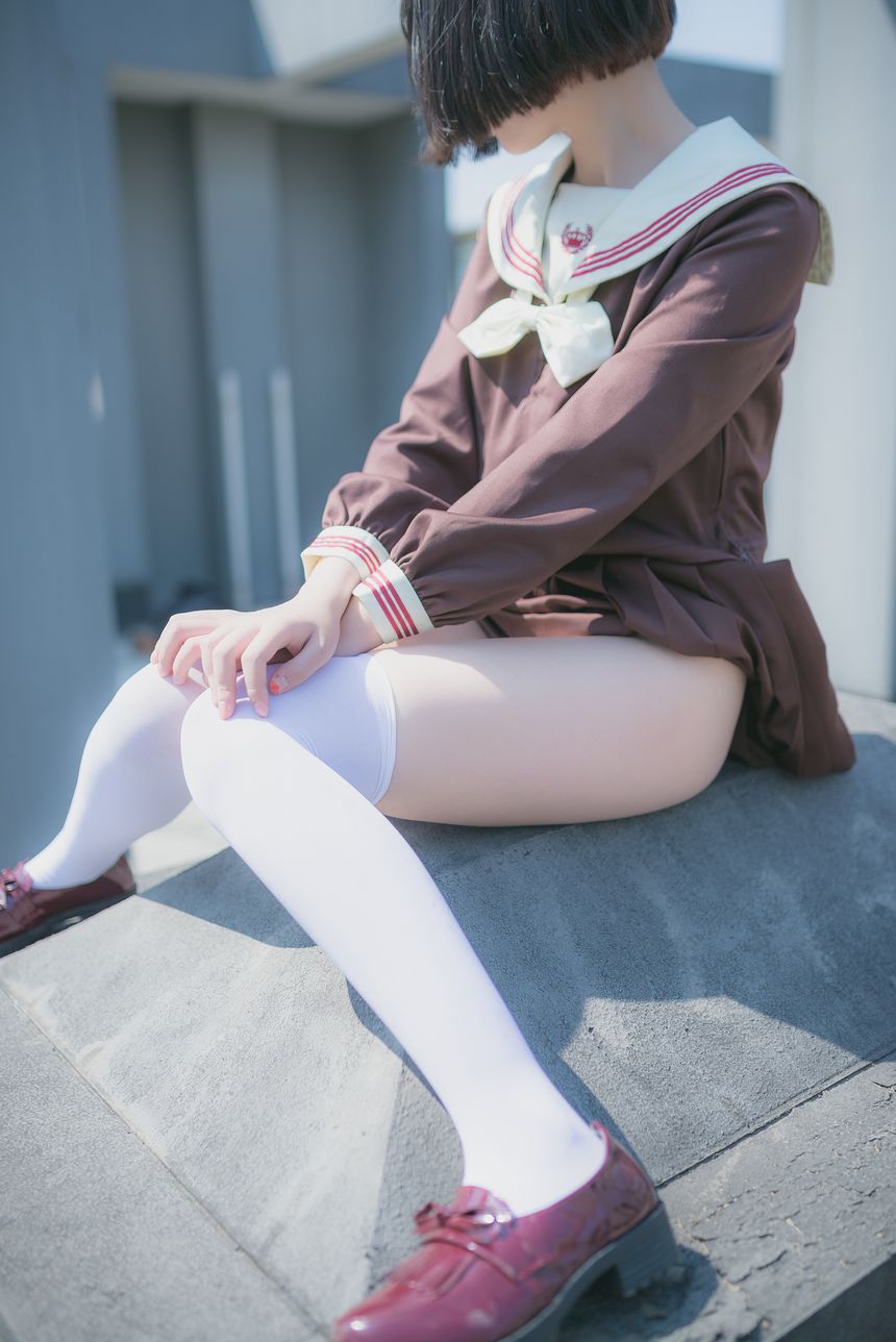 极品萝莉网红柚木私拍无圣光套图[78P]