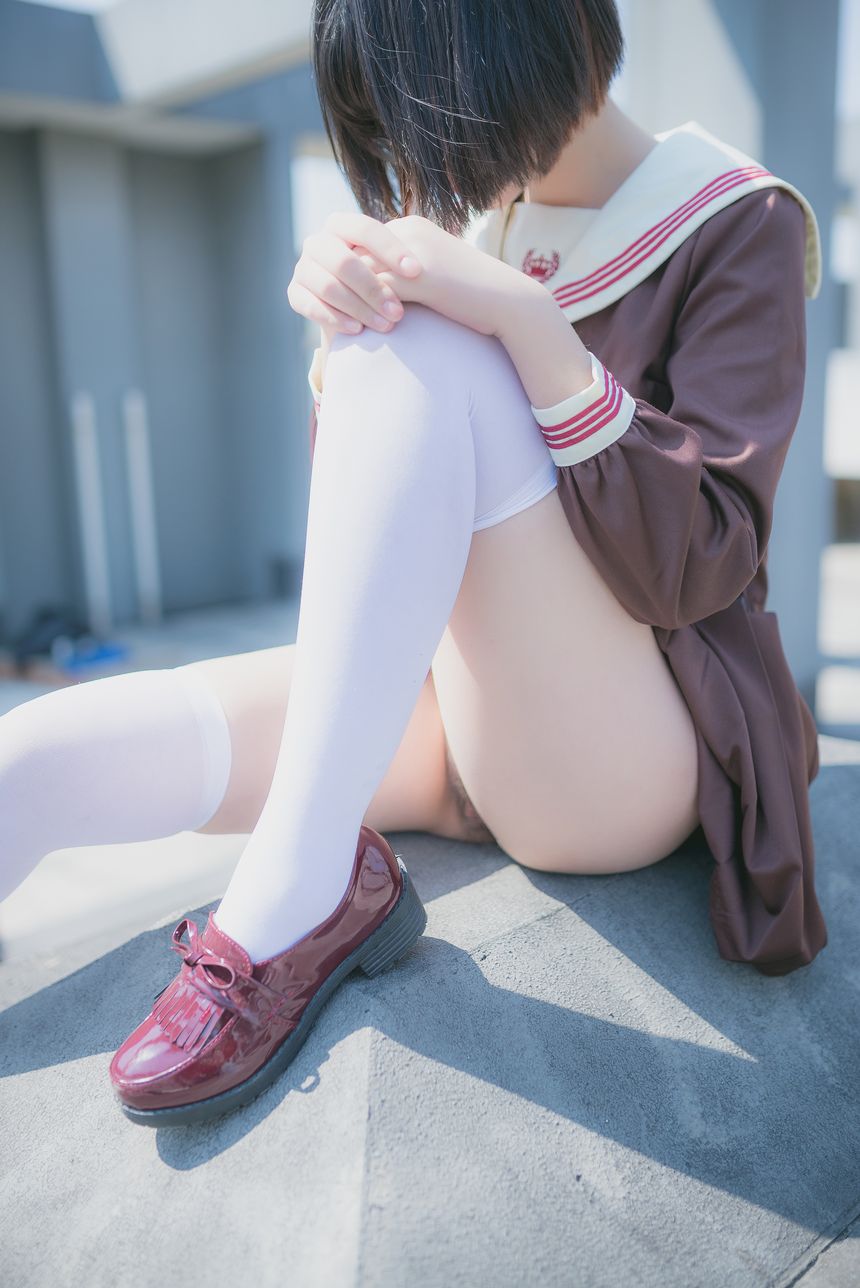 极品萝莉网红柚木私拍无圣光套图[78P]