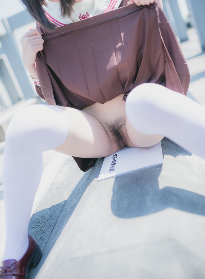 极品萝莉网红柚木私拍无圣光套图[78P]