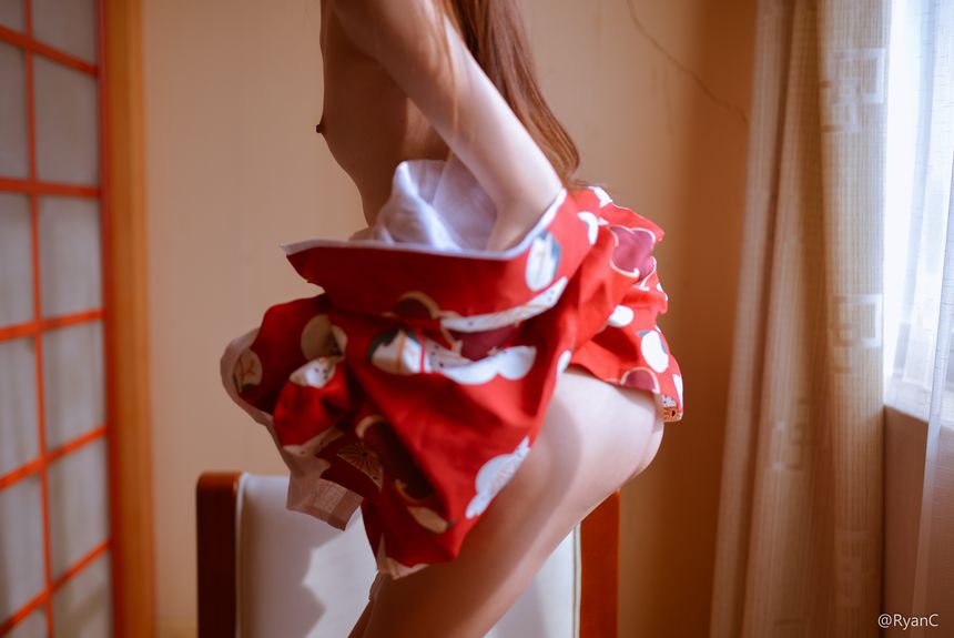 极品萝莉网红萌兰酱和服无圣光套图[100P]