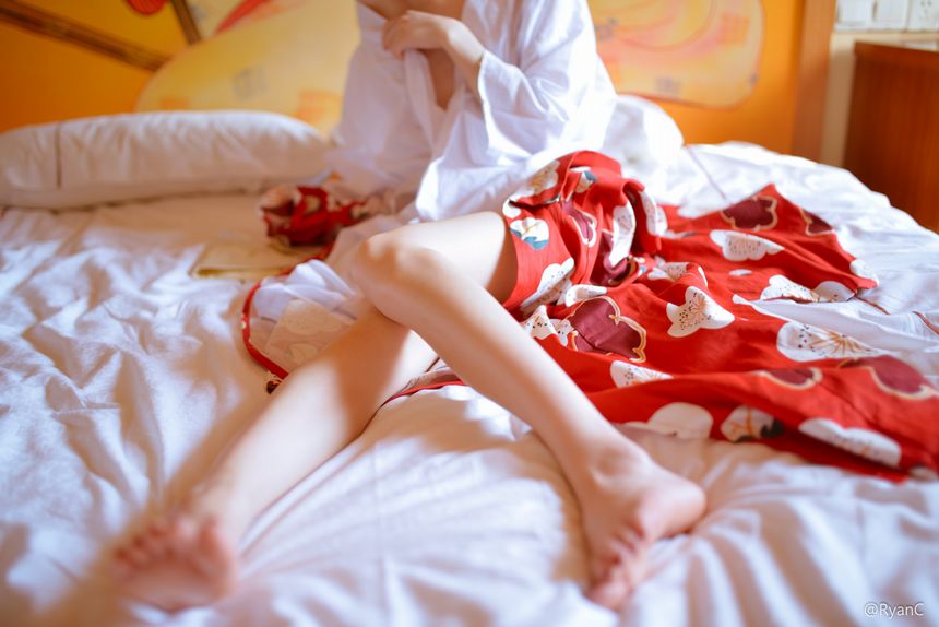 极品萝莉网红萌兰酱和服无圣光套图[100P]