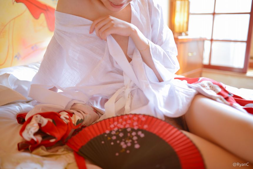 极品萝莉网红萌兰酱和服无圣光套图[100P]