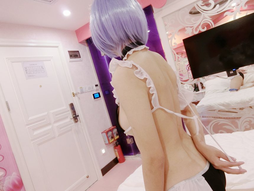 极品萝莉网红软软酱m之蕾姆泳衣无圣光套图[119P]