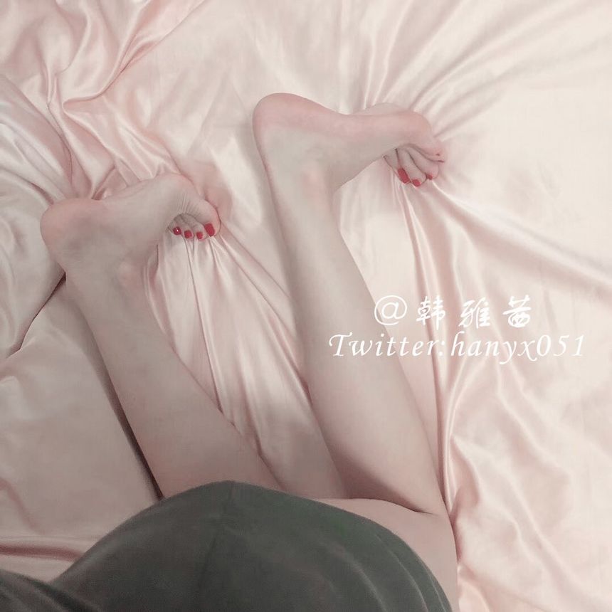 极品萝莉网红韩雅茜修长美足丝秀无圣光套图[50P]