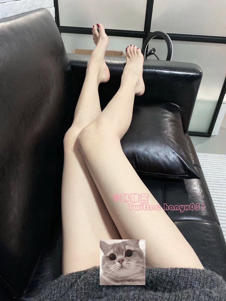 极品萝莉网红韩雅茜修长美足丝秀无圣光套图[50P]