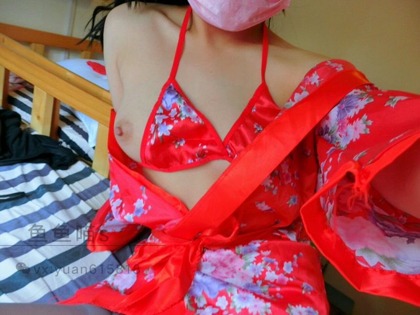 极品萝莉网红鱼鱼喵s无圣光套图[74P]