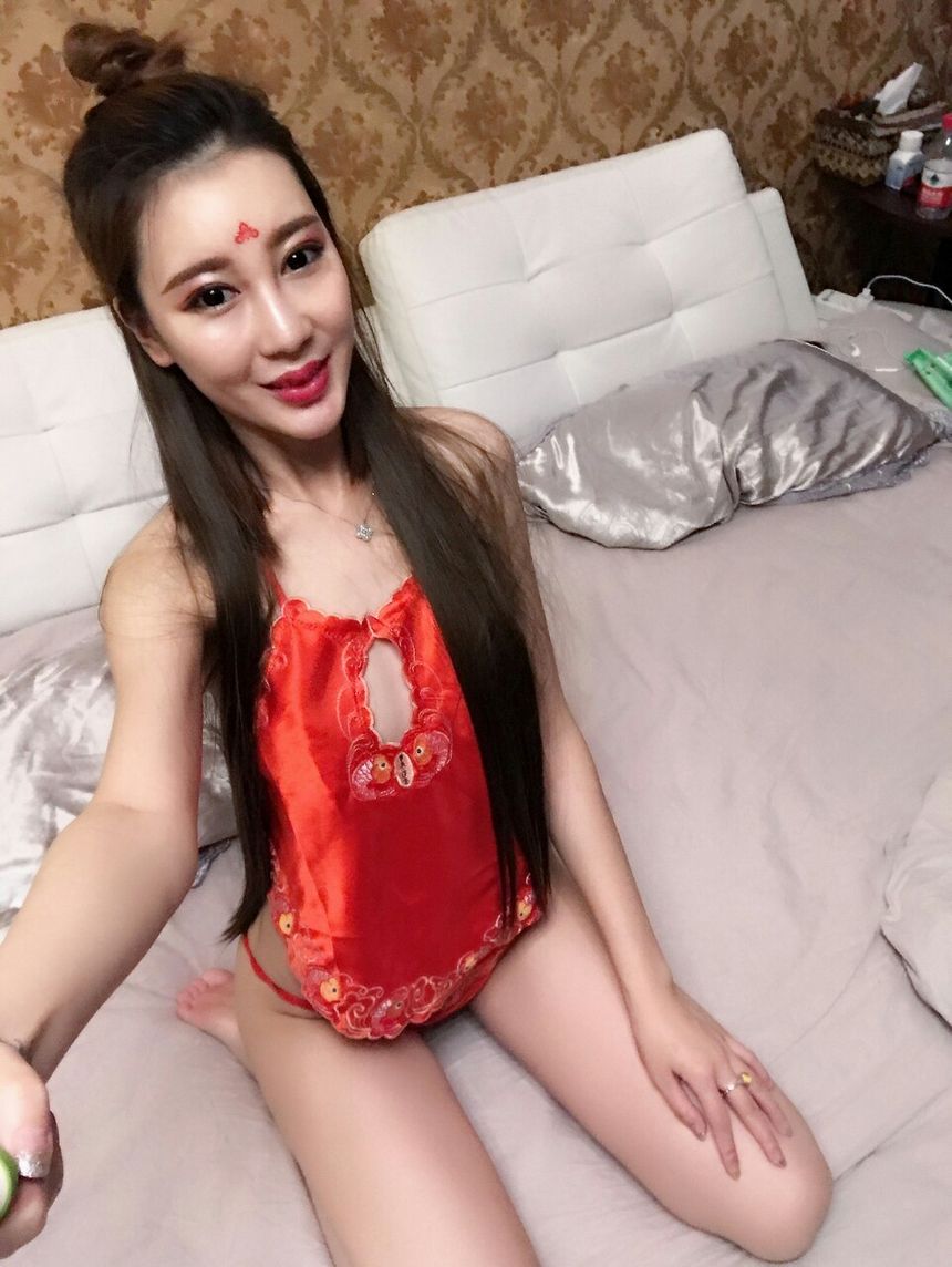 极品骚女微博绿茶婊张一彤私拍无圣光套图[82P]