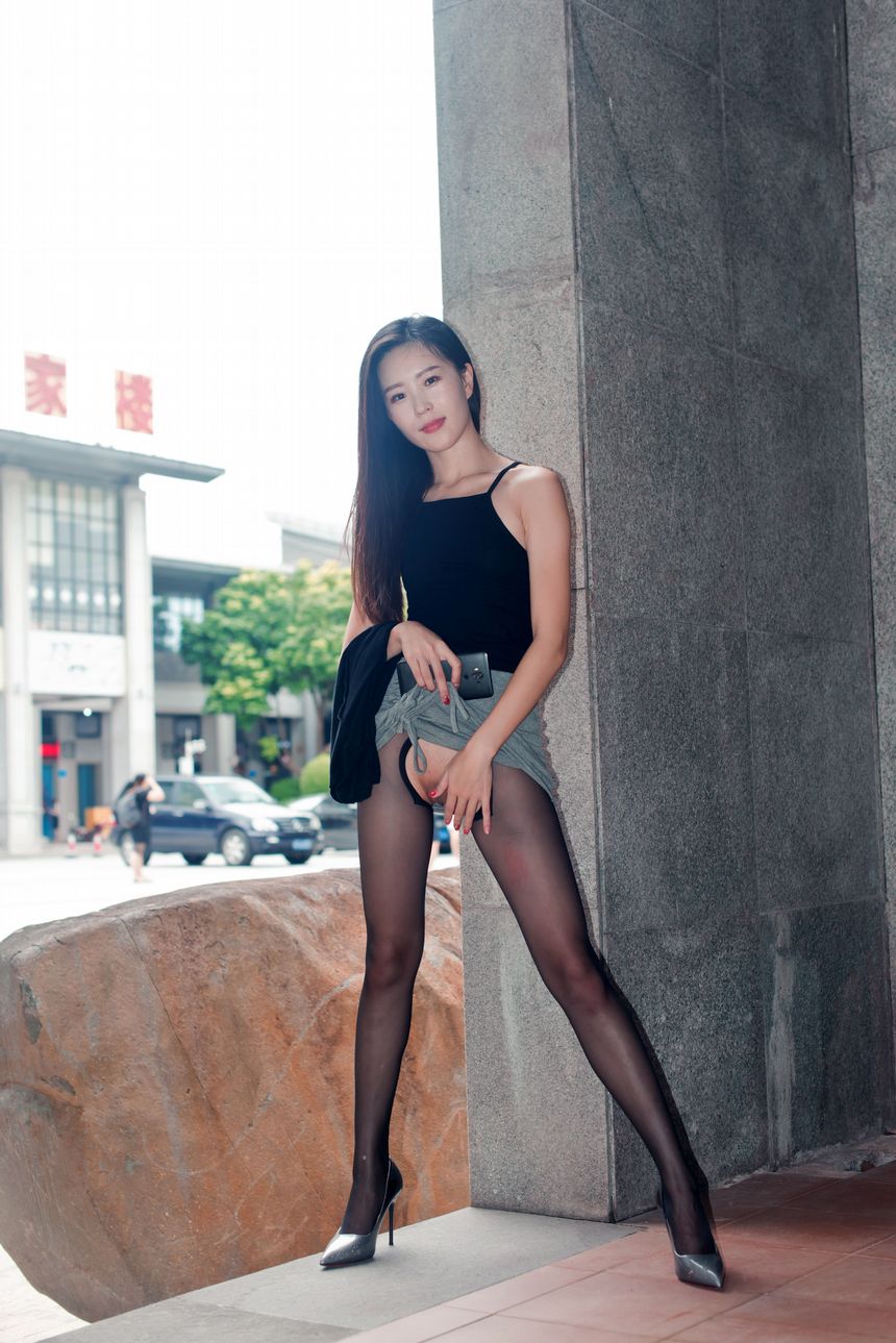 秀人网名模小子怡Alice街拍露出无圣光套图[163P]