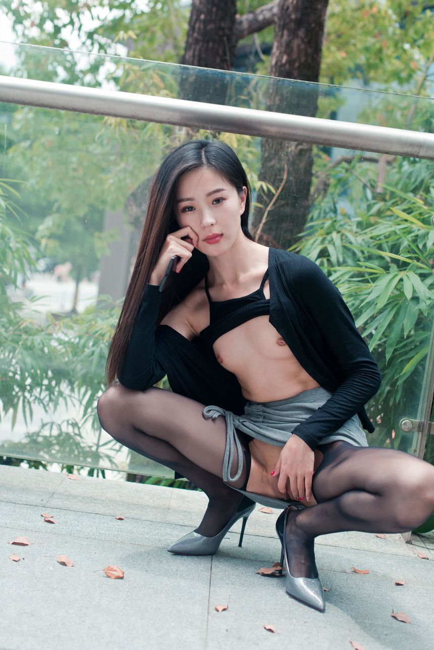 秀人网名模小子怡Alice街拍露出无圣光套图[163P]