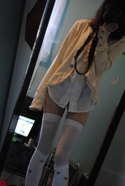 豆瓣福利 来自豆瓣妹子们的美腿自拍[240P]