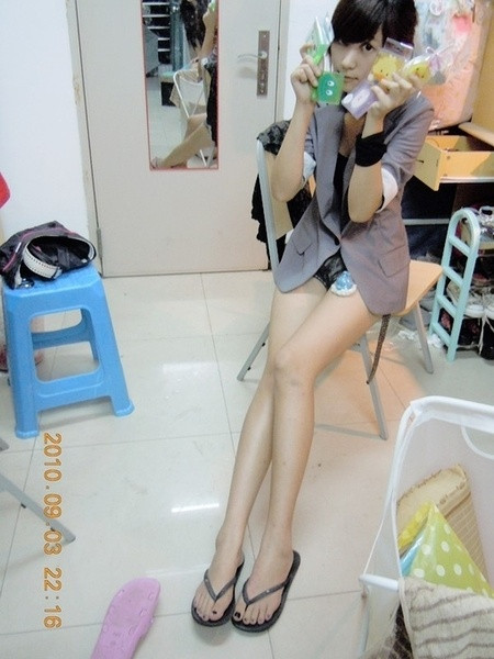 豆瓣福利 来自豆瓣妹子们的美腿自拍[240P]