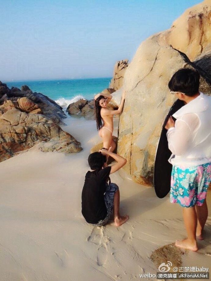 赤裸女神古梦婕微博无圣光套图[80P]