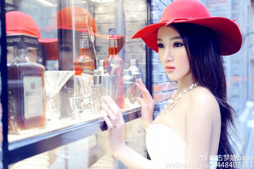 赤裸女神古梦婕微博无圣光套图[80P]