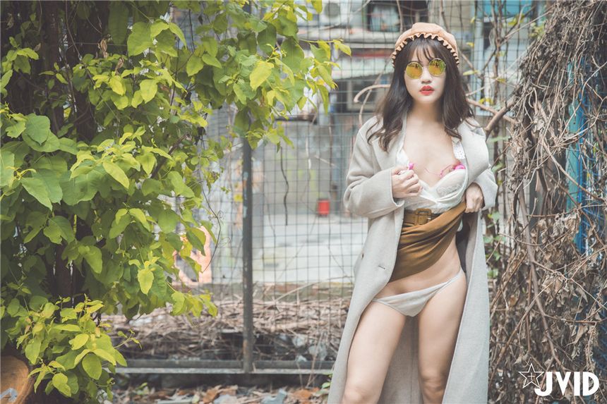 野外极限露出塞满了跳蛋无圣光套图[82P]