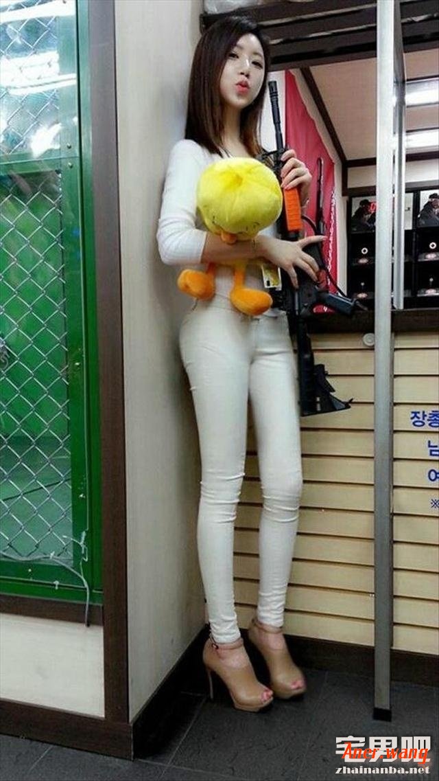 韩国&ldquo;最美体育老师&rdquo;艺正花凭借傲人身材走红网络 别人家的老师又火了！