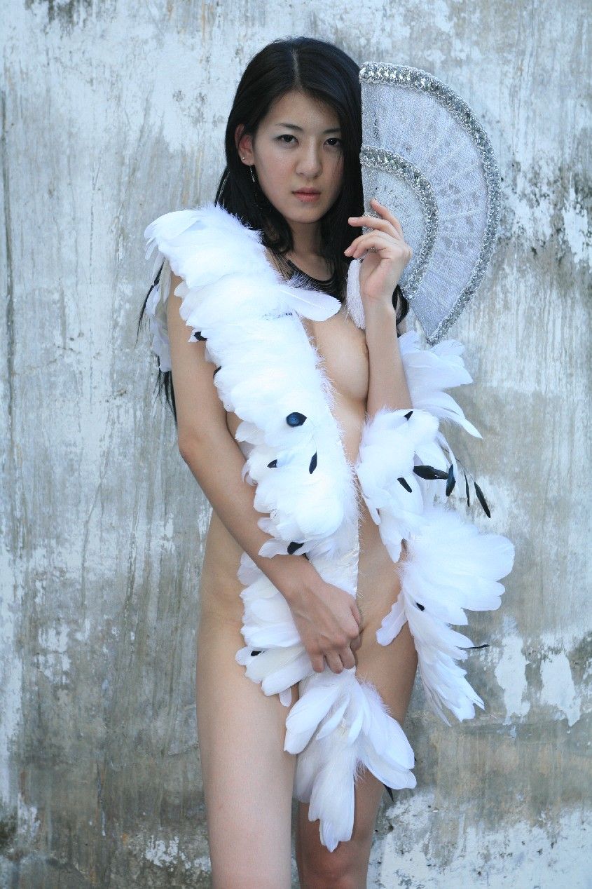 韩国性感女神李波妮绝版无圣光套图[78P]