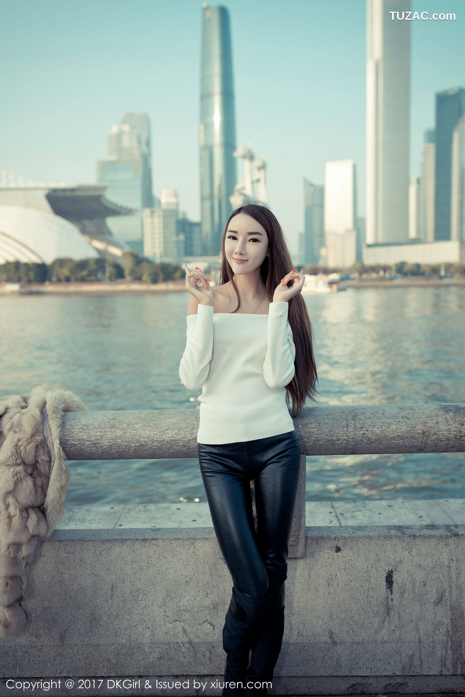 DKGirl御女郎-010-婕西儿jessie-浴室比基尼-外景露出和新春主题