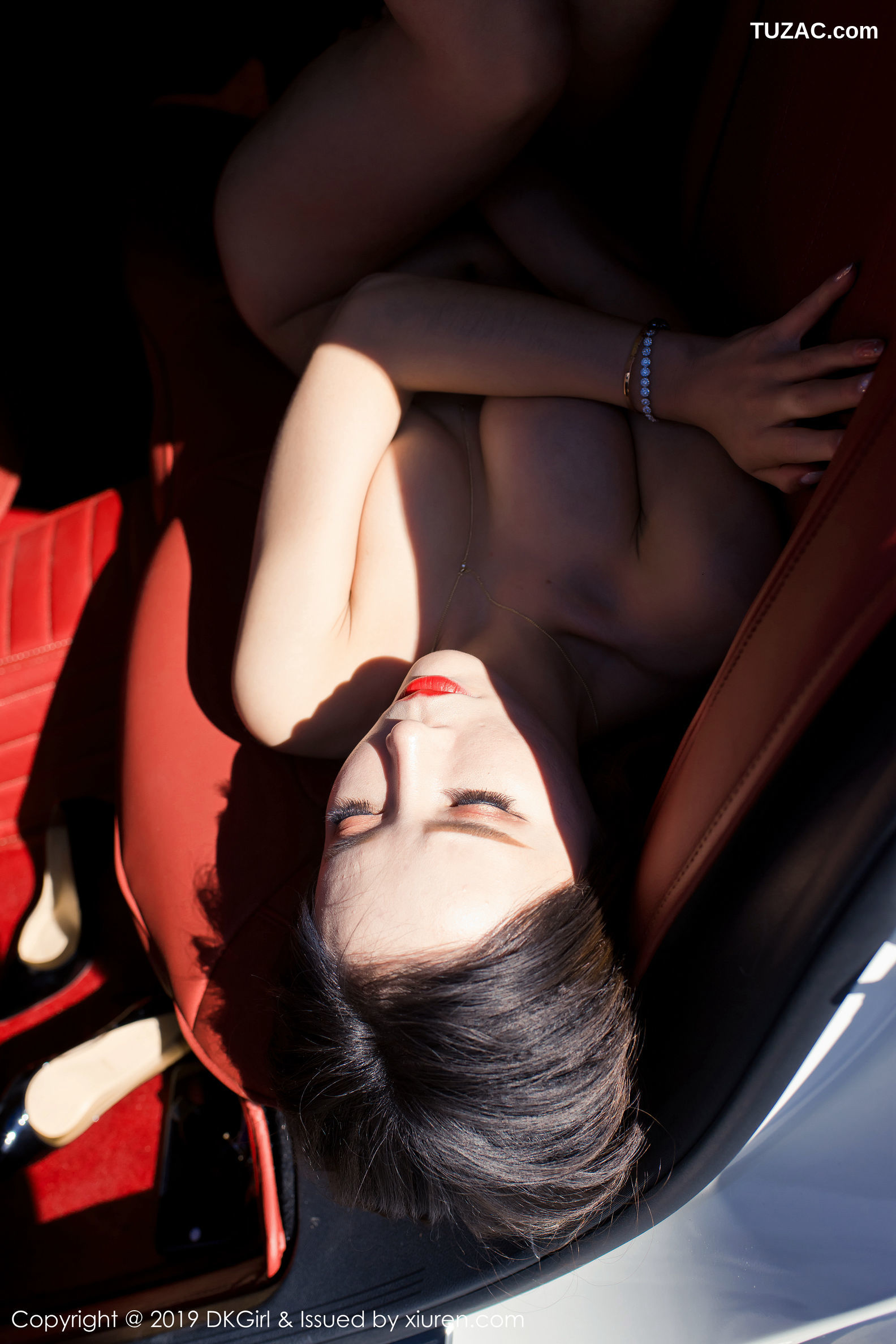 DKGirl御女郎-097-艾小青-黑丝美腿-真空户外露出