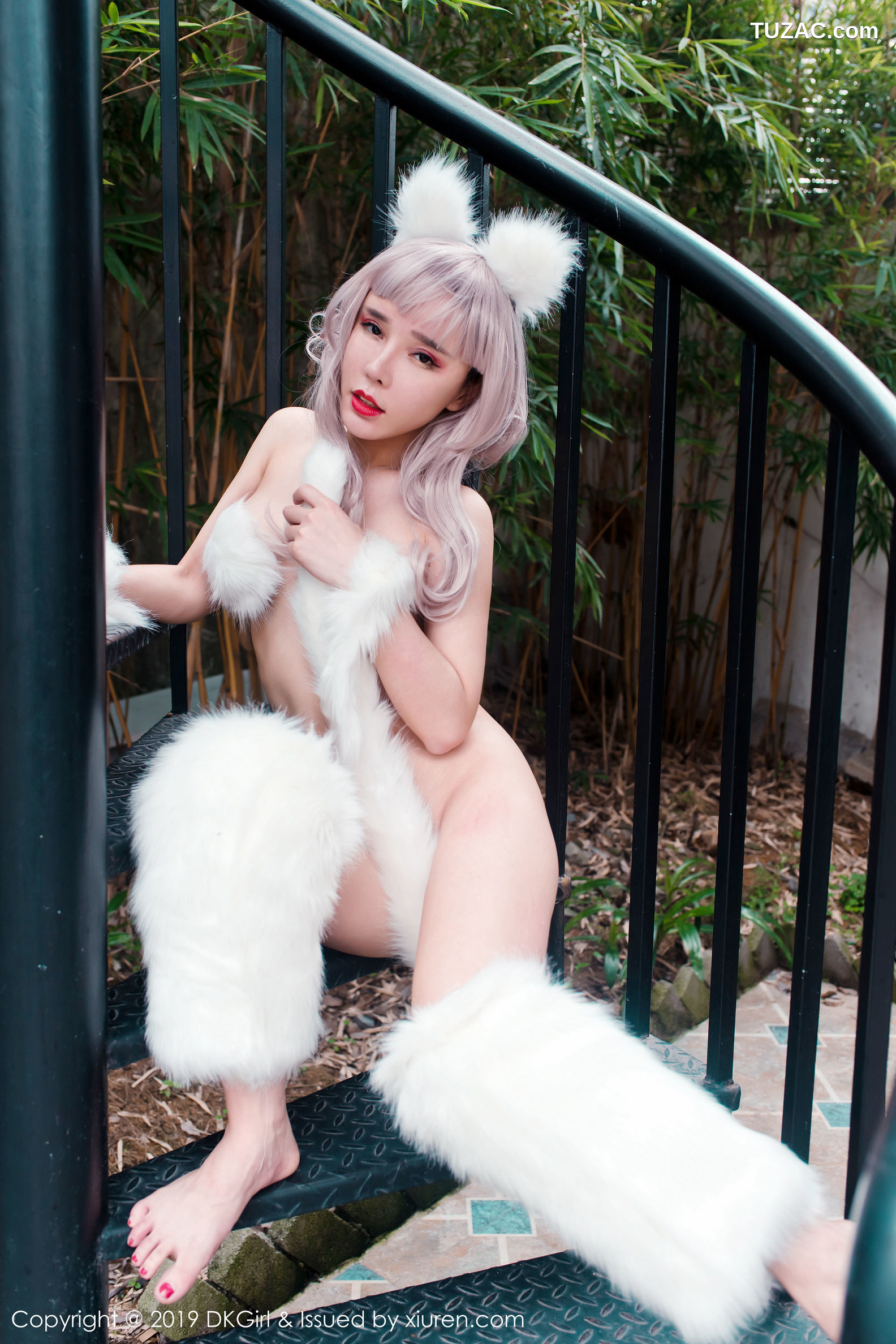 DKGirl御女郎-099-艾小青-妖艳白狐外拍系列-真空演绎