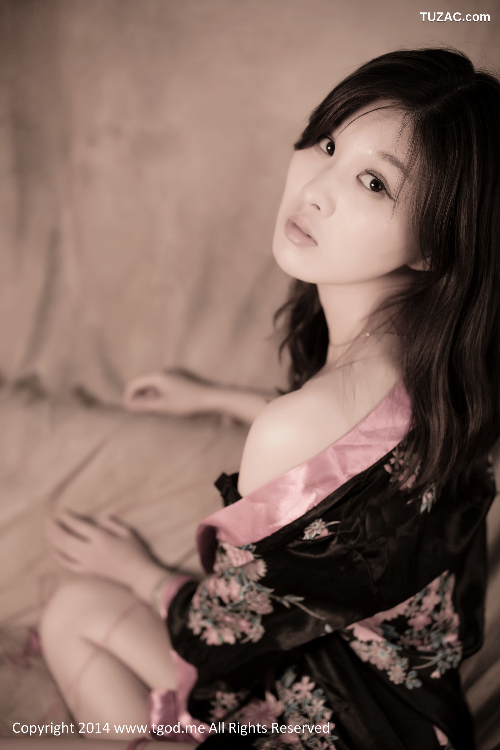 TGOD推女神-2014.12.05-现役空姐槿馨-《优雅！蜜桃成熟时》