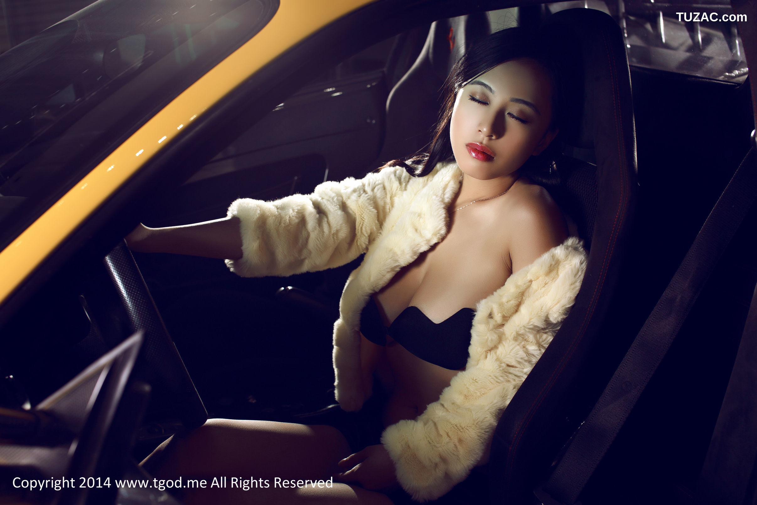 TGOD推女神-2014.12.21-黄可Christine-私房合集-香车美人