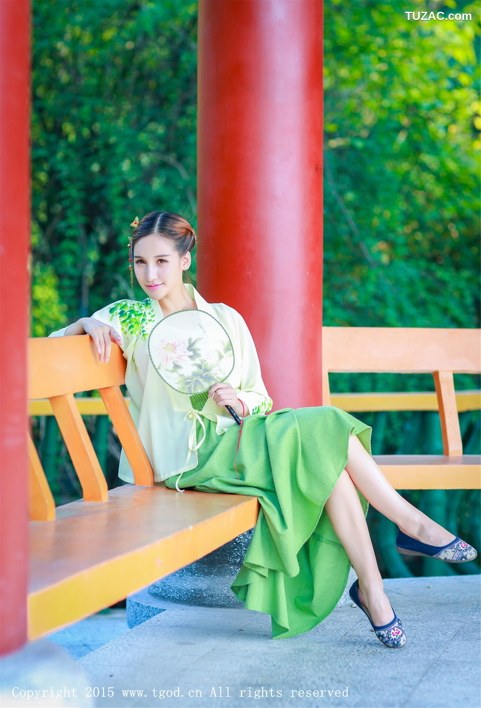 TGOD推女神-2015.09.22-艾希Ice-《女神身着清新汉服-从湖畔缓缓走来》