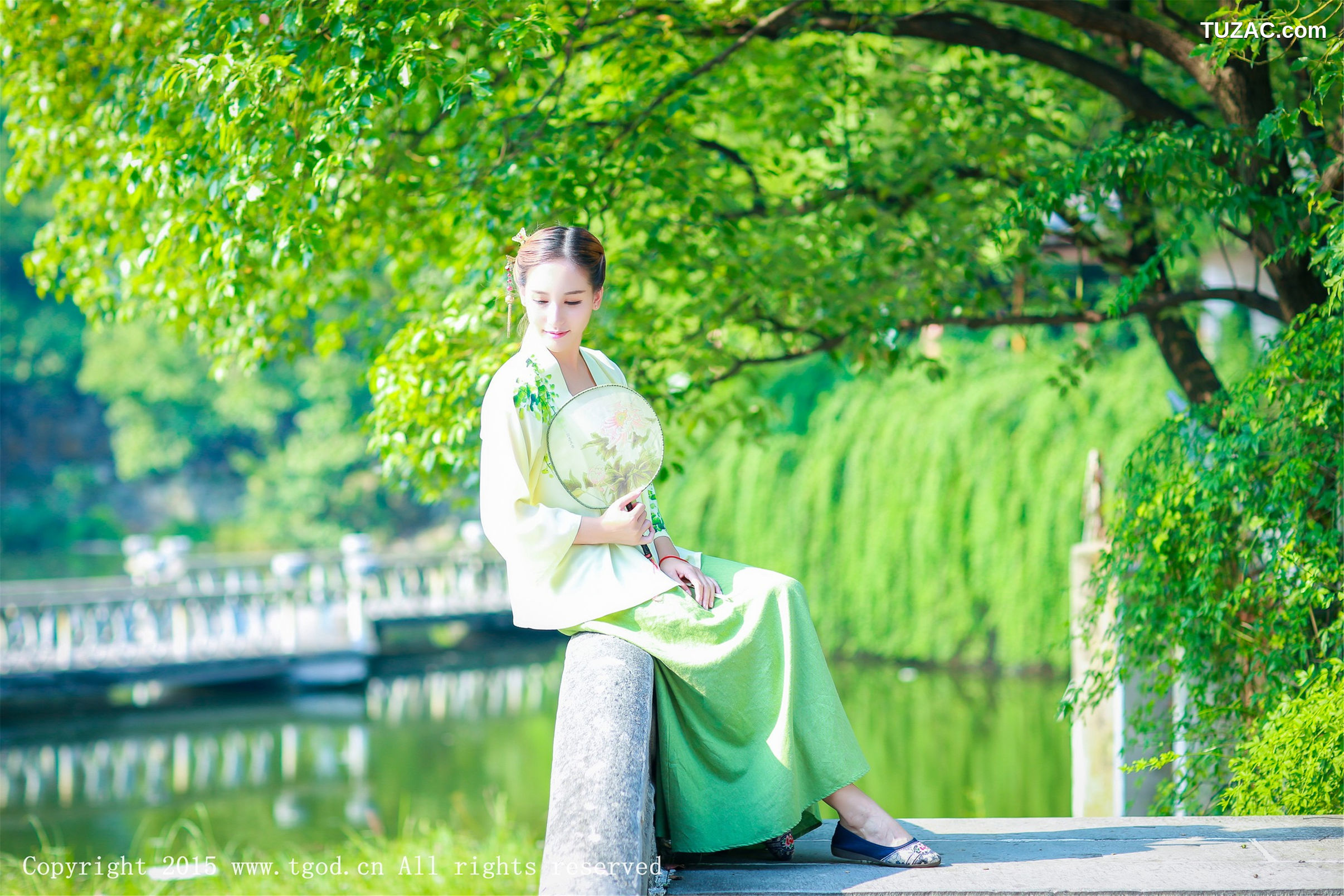 TGOD推女神-2015.09.22-艾希Ice-《女神身着清新汉服-从湖畔缓缓走来》