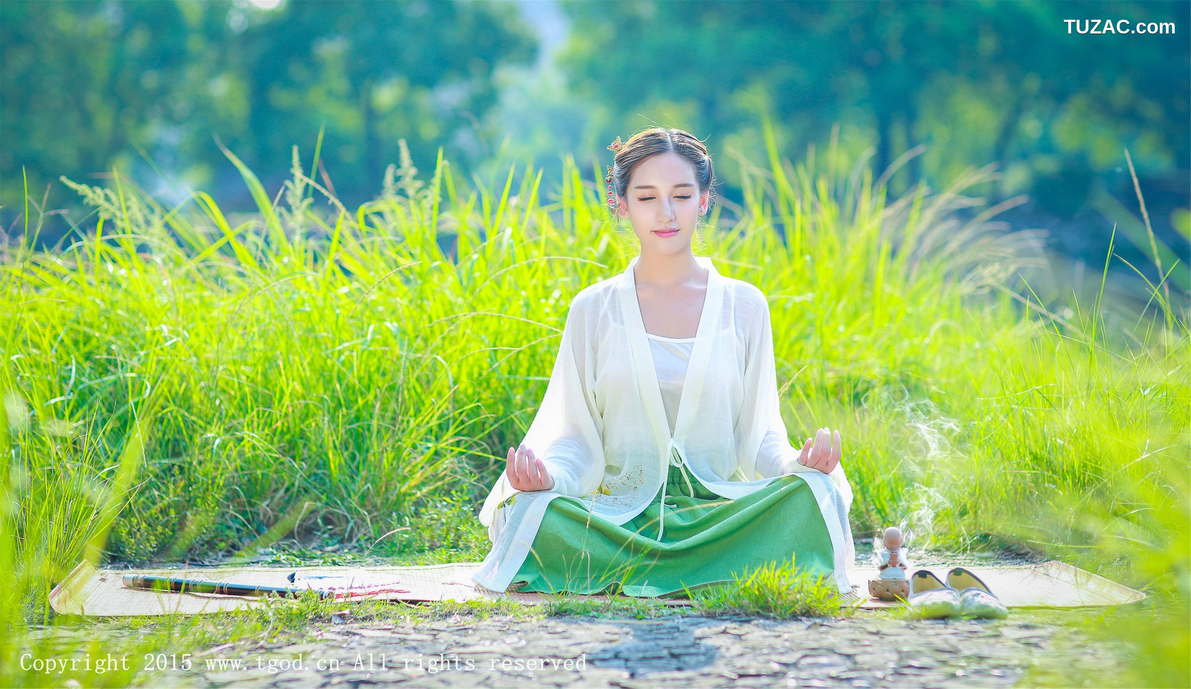 TGOD推女神-2015.09.22-艾希Ice-《女神身着清新汉服-从湖畔缓缓走来》