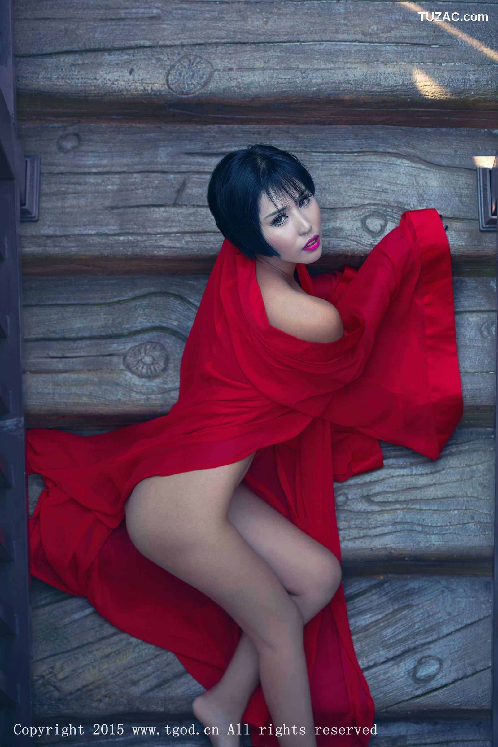 TGOD推女神-2015.09.28-娜依灵儿-《云曼旅拍》第三刊-清新人体艺术