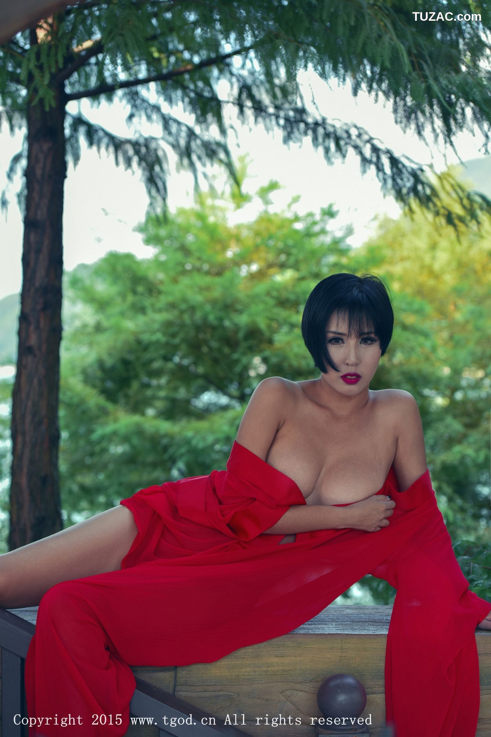 TGOD推女神-2015.09.28-娜依灵儿-《云曼旅拍》第三刊-清新人体艺术