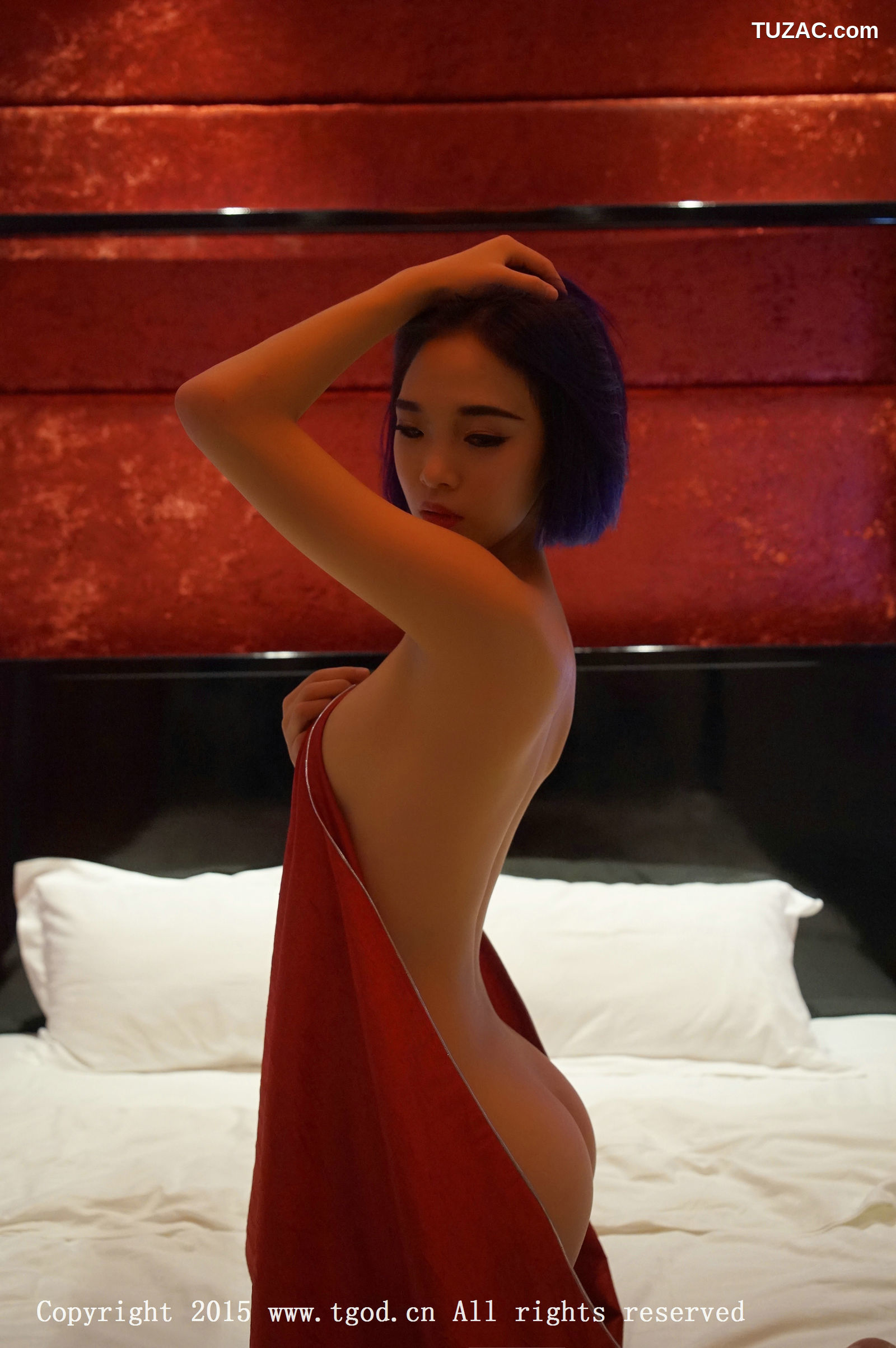 TGOD推女神-2015.10.28-Cyberjelly霜爷-《霸气女神》人体私拍系列