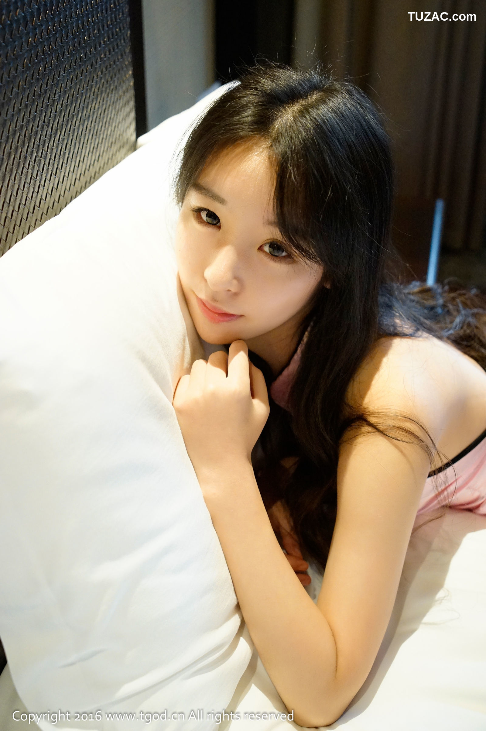 TGOD推女神-2016.01.06-梓萱Crystal-《清纯惹火的乖乖女》御水温泉旅拍-第一刊