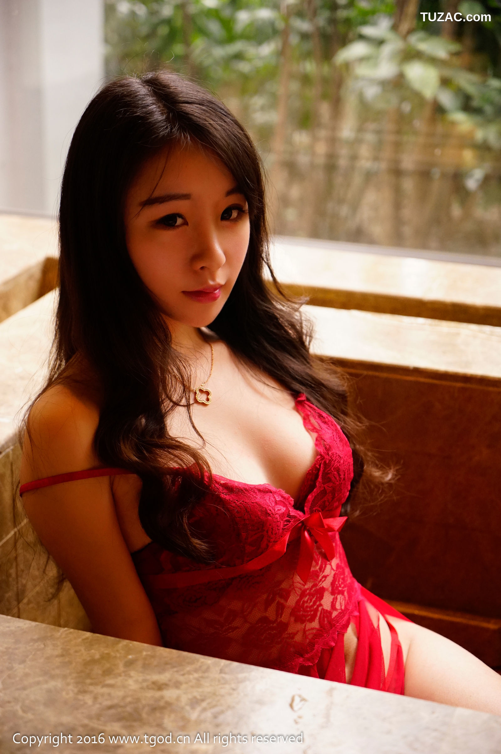 TGOD推女神-2016.01.06-梓萱Crystal-《清纯惹火的乖乖女》御水温泉旅拍-第一刊