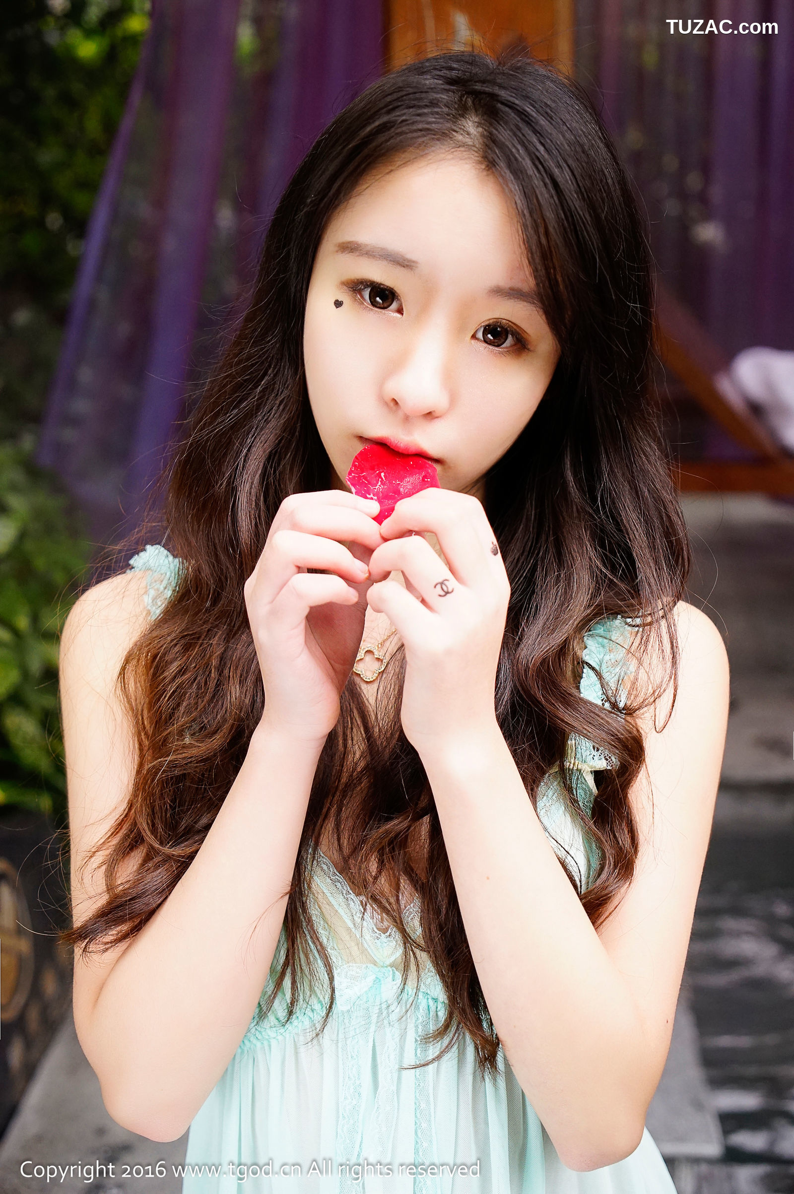 TGOD推女神-2016.01.12-梓萱Crystal-《裙摆与肚兜-大尺度温泉秀》御水温泉旅拍-第二刊