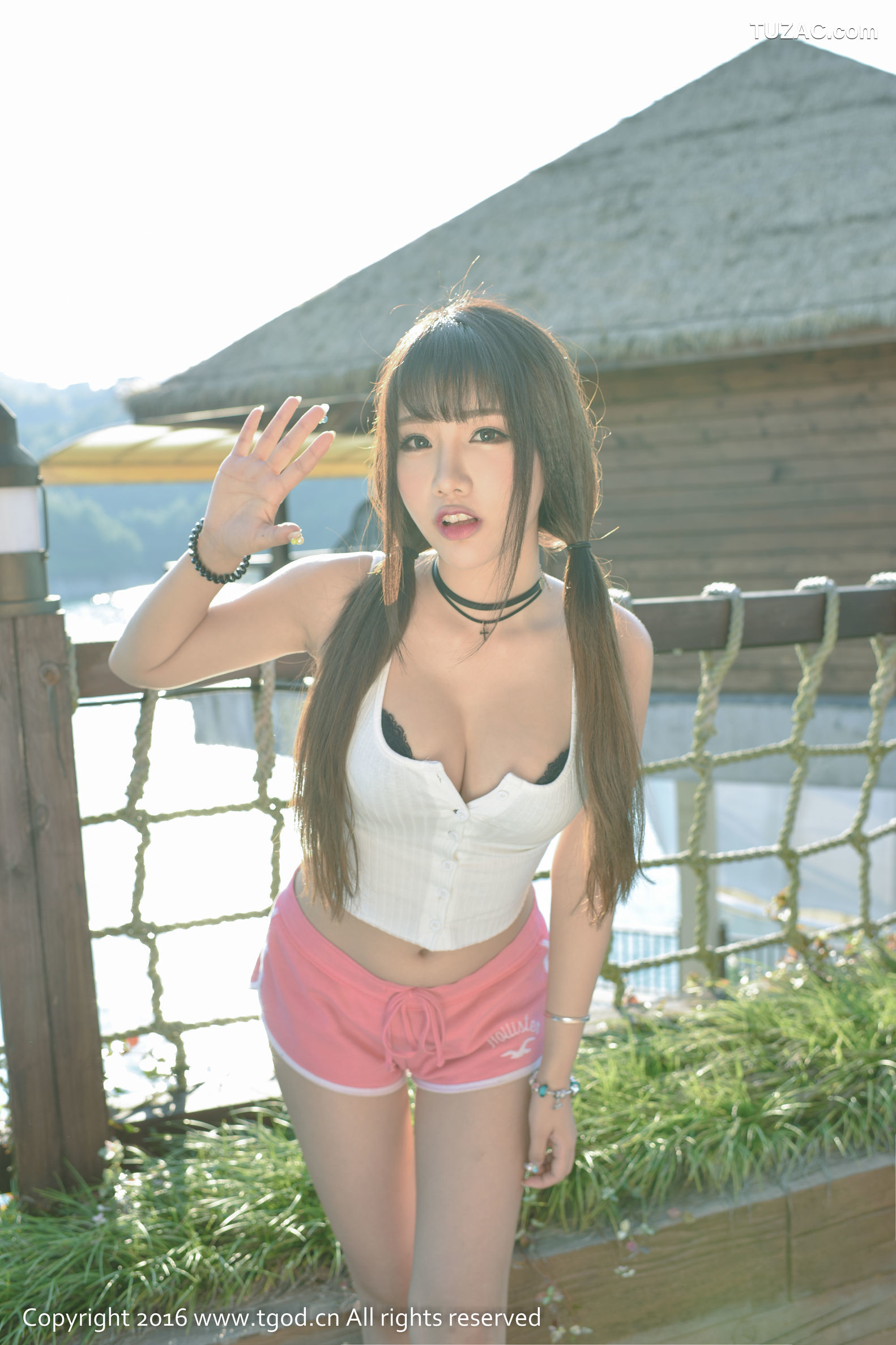 TGOD推女神-2016.01.22-Akiki朱若慕-《云曼旅拍》第五刊-一个会说会笑会唱会跳的奔跑的小怪兽