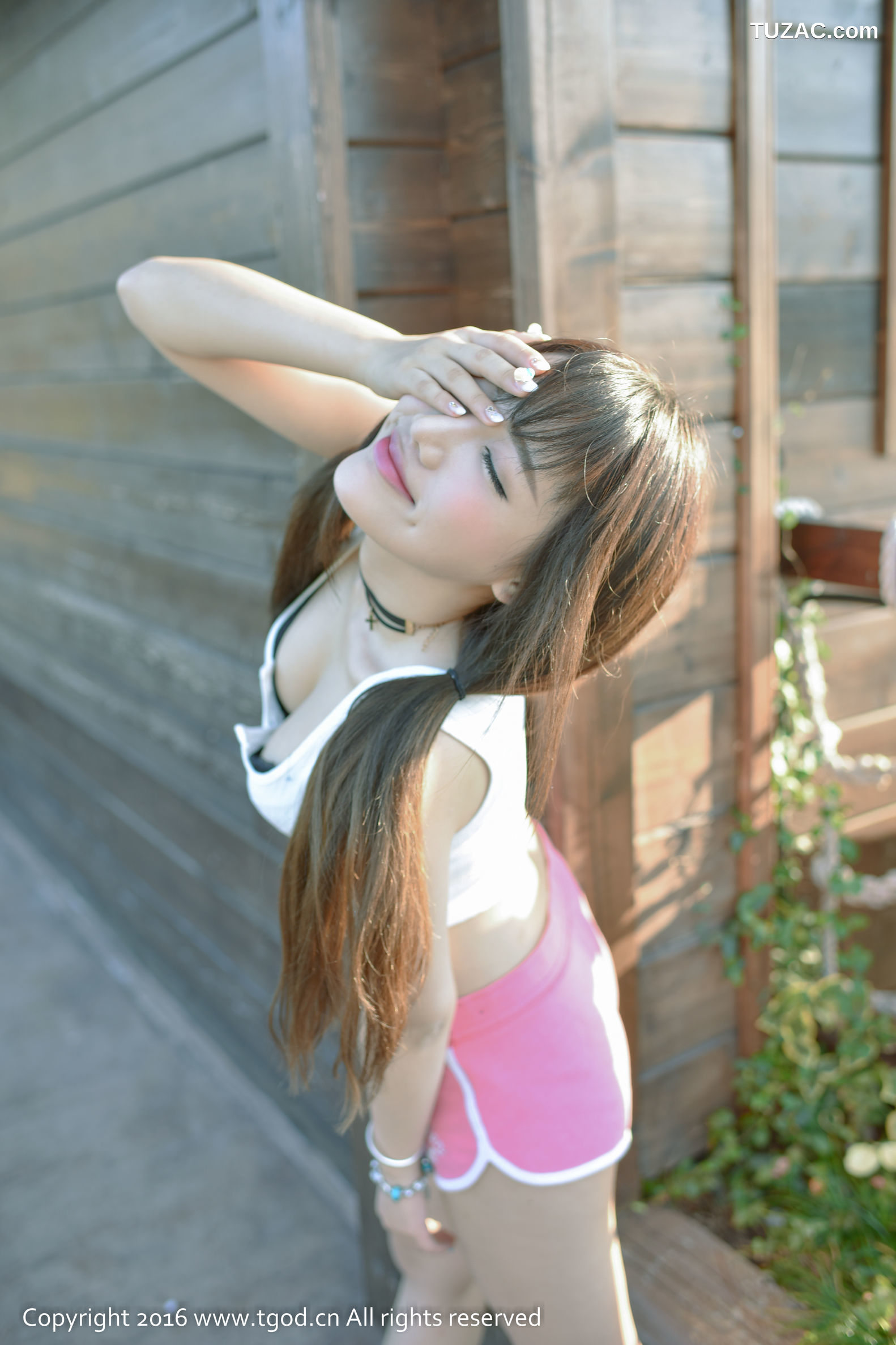 TGOD推女神-2016.01.22-Akiki朱若慕-《云曼旅拍》第五刊-一个会说会笑会唱会跳的奔跑的小怪兽